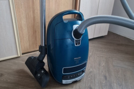 Miele dulkių siurblys,naujas maišelis