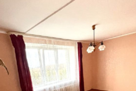 3 kamb. butas Radviliškio r. sav., Pakiršinys, Taikos g.