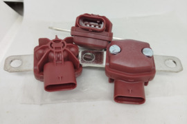 BMW 1', 2', X1, X2 Klema akumuliatoriaus pliusinis laidas OE: 61 12 5A46083,  5A83C36