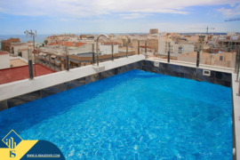 Apartamentas su bendru baseinu, Alicante provincijoje, Torrevieja mieste, Playa del Cura rajone. 3 k