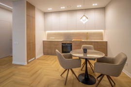 NUOMOJAMAS ERDVUS 2 KAMBARIŲ BUTAS NAUJOS STATYBOS A+ KLASĖS NAME AINIŲ G.