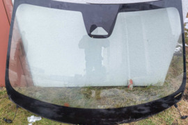 Priekinis stiklas volvo xc60