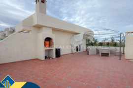 Penthouse apartamentas su terasa, Alicante provincijoje, Torrevieja mieste, Los Balcones rajone. 3 k