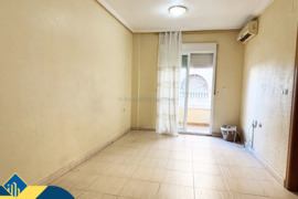 Apartamentas su terasa, Alicante provincijoje, Torrevieja mieste. 3 kambariai | 83 m² | 1 kilometras