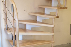 Laiptai, tvorelės, terasos, vartai.