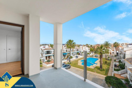 Apartamentas su bendru baseinu, Alicante provincijoje, Torrevieja mieste, Torreta rajone. 3 kambaria