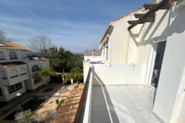 Viršutinio aukšto apartamentai netoli jūros