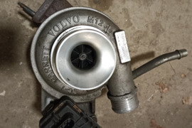 Volvo V70 2,4 129KW Turbokompresorius GTB1752V,31219857,787630-1 Garrett .