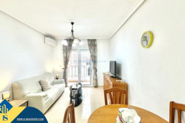 Apartamentas su terasa, Alicante provincijoje, Torrevieja mieste. 2 kambariai | 48 m² | 450 metrų ik