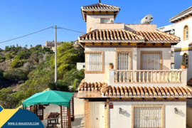 Namas su terasa, Alicante provincijoje, Torrevieja mieste, La Mata rajone. 4 kambariai | 150 m² | 60