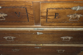 Parduodama senovinė komoda