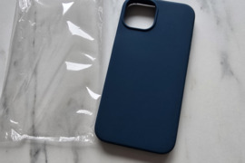 Parduodu naują iPhone 13 silikoninį dėklą