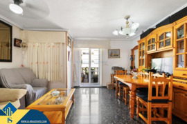 Apartamentas su bendru baseinu, Alicante provincijoje, Torrevieja mieste. 3 kambariai | 64 m² | 300 