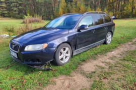 Volvo v70 2008, skendusi dalimis