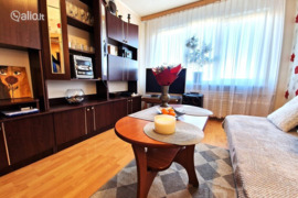 1 kamb. butas Utenos r. sav., Utena, Vaižganto g.