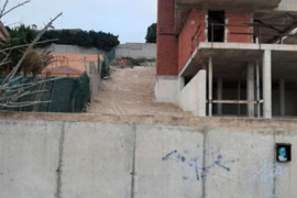 Statomi namai, Alicante provincijoje, Alicante mieste. 8 kambariai | 800 m² | 2 kilometrai iki jūros