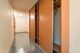 Vidaus apdailos darbai ,kiti įvairūs darbai ,laiptinių remontas ,buitinių atliekų išvežimas