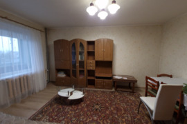 PARDUODAMAS 3 KAMBARIŲ BUTAS ŠAKIUOSE