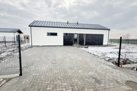 Namas Kauno r. sav., Užliedžiai, Erdvės g.