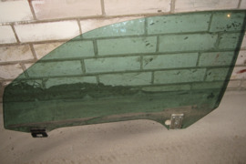 BMV E92 kupė kaires puses duru stiklas