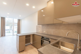 Aukus, moderniai įrengtas ,,studio