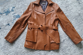 Graži striuke su diržu.