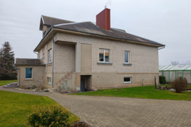 Parduodamas erdvus gyvenamasis namas(Naujoji Akmenė)