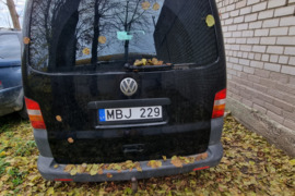 Parduodamas nevažiuojantis 2006 m. gamybos juodas Wolkswagen Transport.Kassevogn, 1,9 TDI, 77 KW
