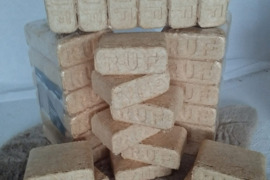 Briketai 189eur, granules 215eur tel.