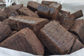 Briketai 189eur, granules 215eur tel.