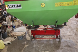 Strumin, Trąšų barstytuvai