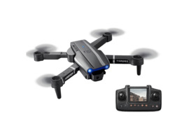 Dvigubos kameros dronas su ekrano pultu 