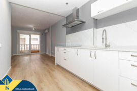 Renovuotas apartamentas su terasa, Alicante provincijoje, Torrevieja mieste, La Mata rajone. 3 kamba