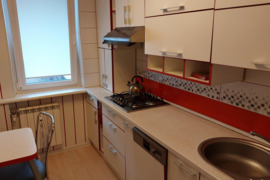 Parduodamas 2 kamb. butas Naikupės g., 58 kv.m., 5/4a. Baltų plytų namas, dalininai renovuotas 2018m