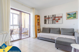 Apartamentas su terasa, Alicante provincijoje, Torrevieja mieste. 2 kambariai | 50 m² | 300 metrų ik