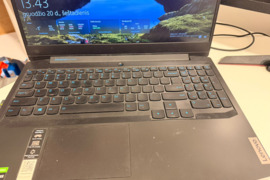 Nemokumo administratorius parduoda Kompiuterį LENOVO