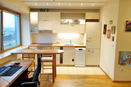 Vilniuje, Vilkpėdėje (šalia pat Naujamiesčio) parduodamas 1 kambario butas.