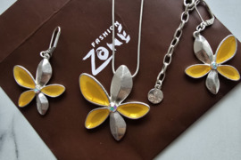 Naujas Fashion zone rinkinukas geltonos gėlės