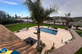 Vila su privačiu baseinu, Alicante provincijoje, Alicante mieste. 6 kambariai | 442 m² | 8 kilometra