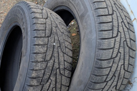 R16 215/65 puikios būklės žieminės padangos likutis 7.5mm.