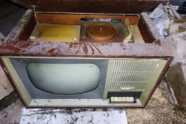 Radija-televizorius-patefonas