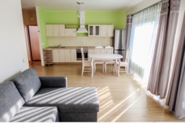 2 kamb. butas Kauno r. sav., Užliedžiai, Pienių g.