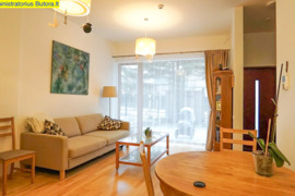 Nuomojamas 3k butas kotedžo tipo name