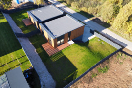 PARDUODAMI NAUJOS STATYBOS VIENBUČIAI NAMAI IŠ PIRMŲ RANKŲ ŠALIA MIŠKO VILNIUJE Vaivorų g. 8