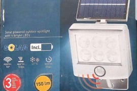 LED prožektorius su saulės panele