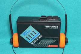 Telefunken super traveller  Ausinukai