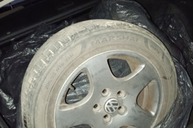 Parduodamos vw passat b6 padangos kartu su diskais