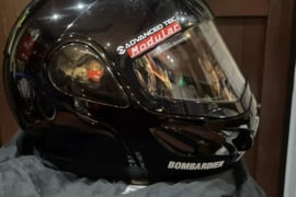XL dydis Bombardier, sniego motociklo šalmas su kauke