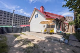 RETAS PASIŪLYMAS VILNIAUS CENTRE – ATSKIRAS NAMAS ŠALIA  „CYBER CITY“