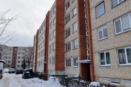 Parduodamas 2 kambarių butas antrame aukšte Žemaičių g. 22, Panevėžyje. 